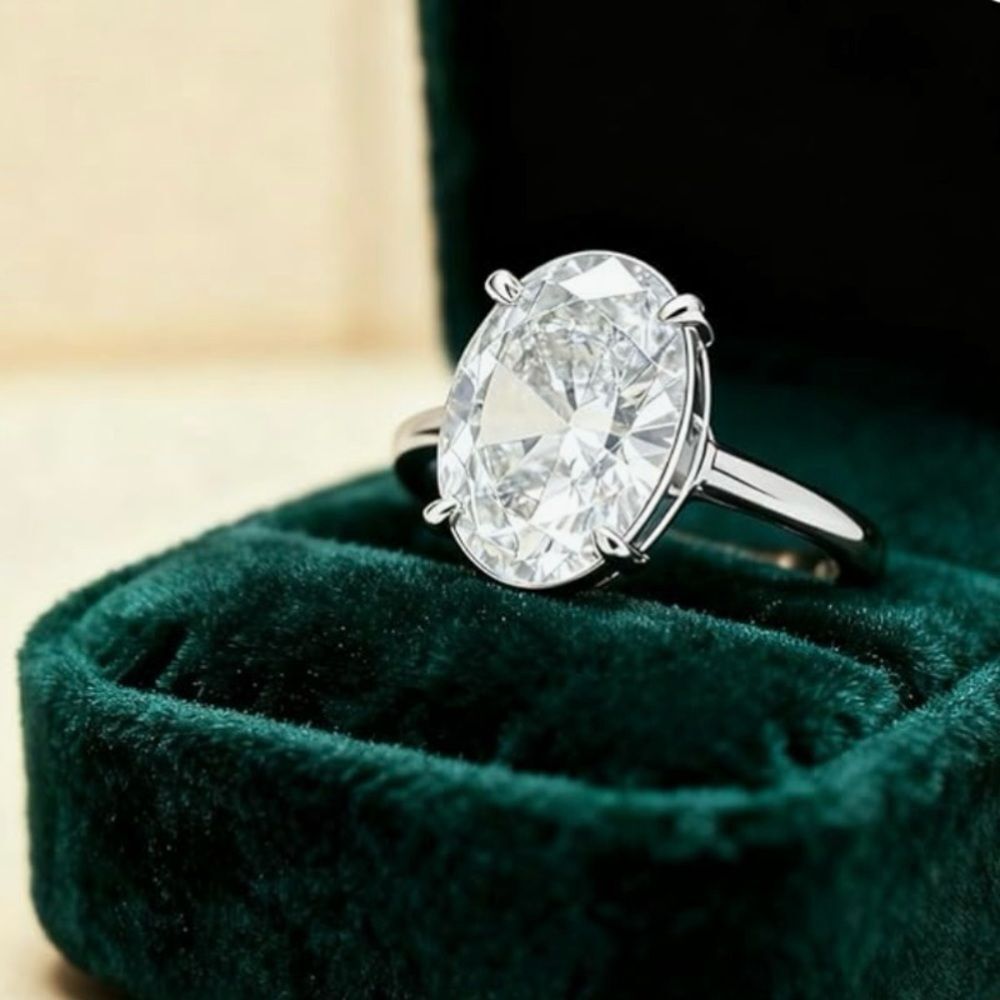 🔹 NEW Stunning & Elegant Silver Oval-Cut CZ 5 Carat Ring 🔹